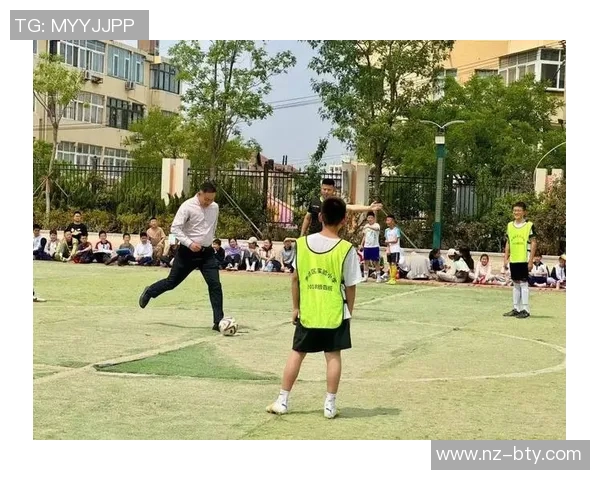 快乐足球2015：激情与梦想交汇的绿茵场上演绎青春的无限可能